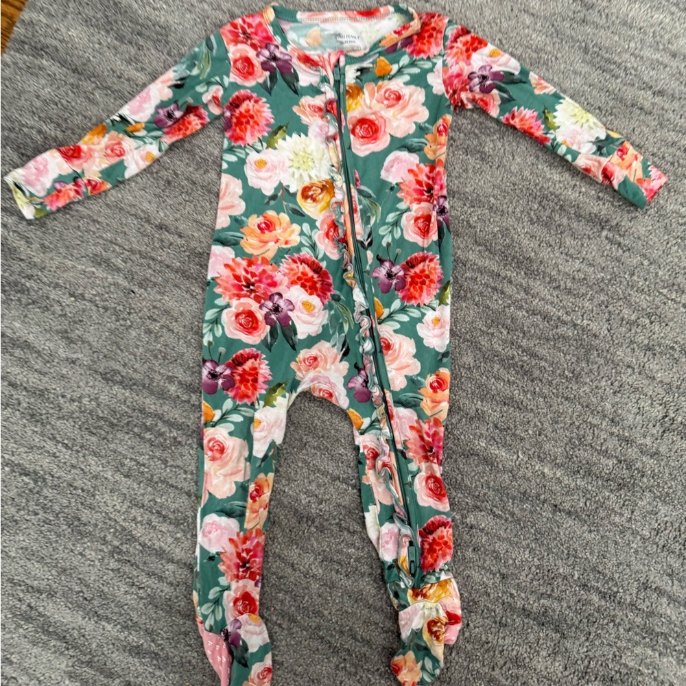 Posh Peanut Gabrielle Ruffle Zip Footie